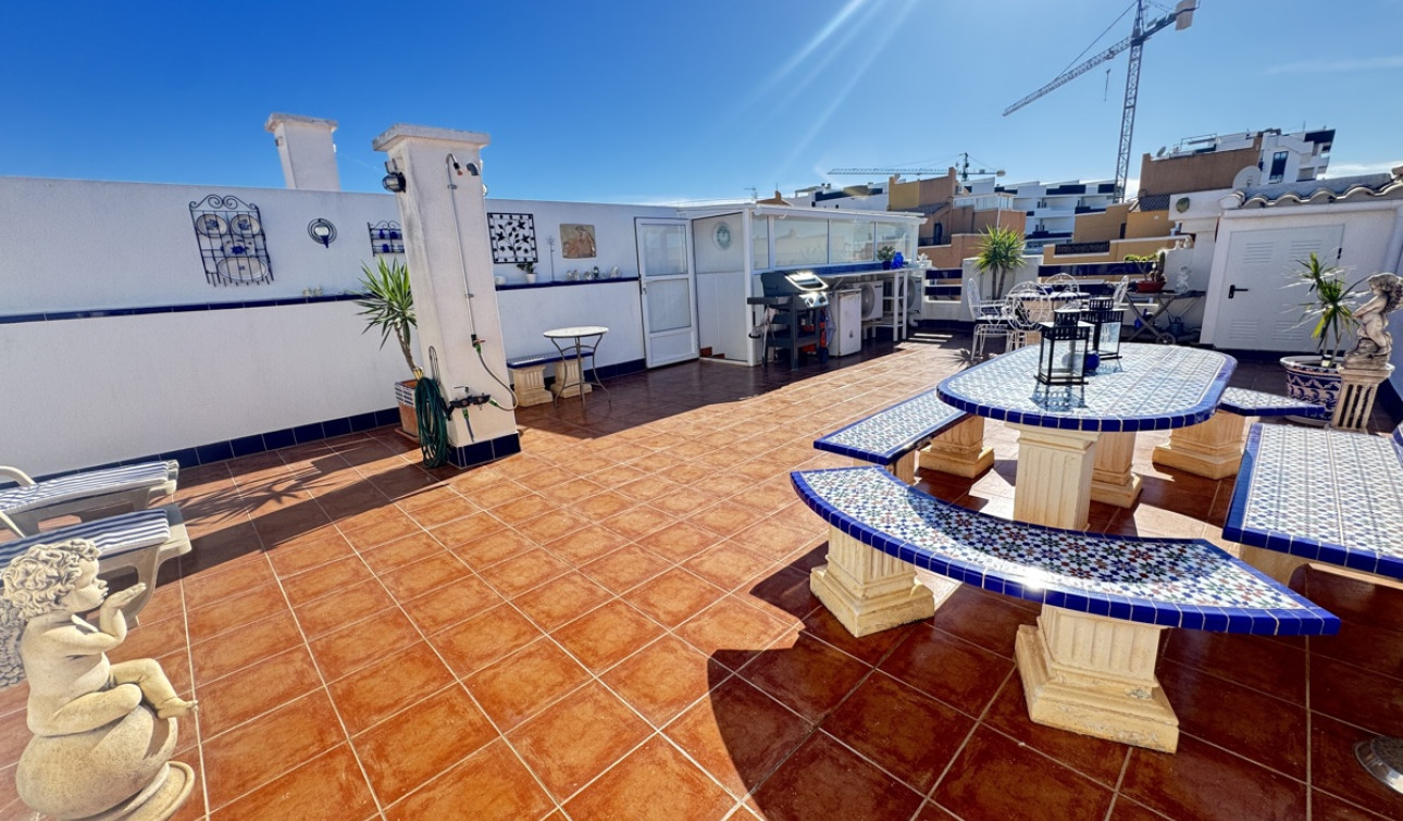 Resale - Apartment / Flat - Los Altos