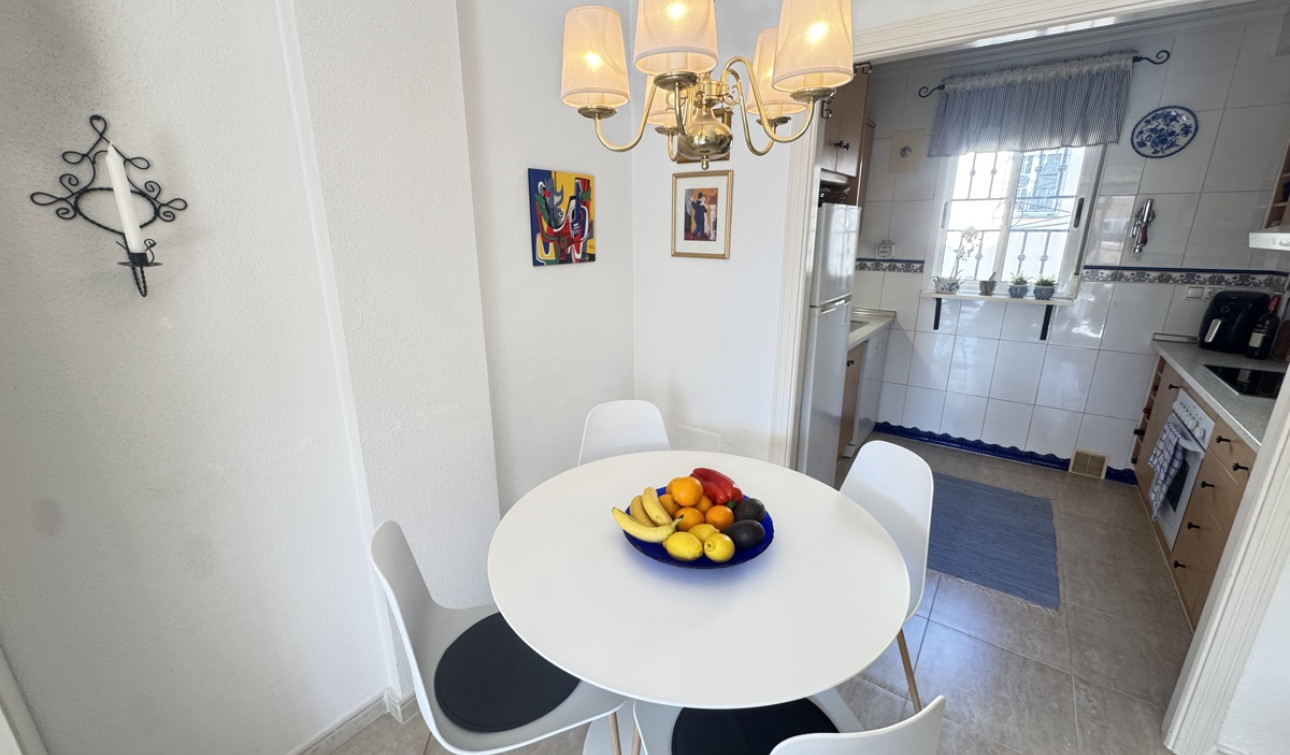 Resale - Apartment / Flat - Los Altos