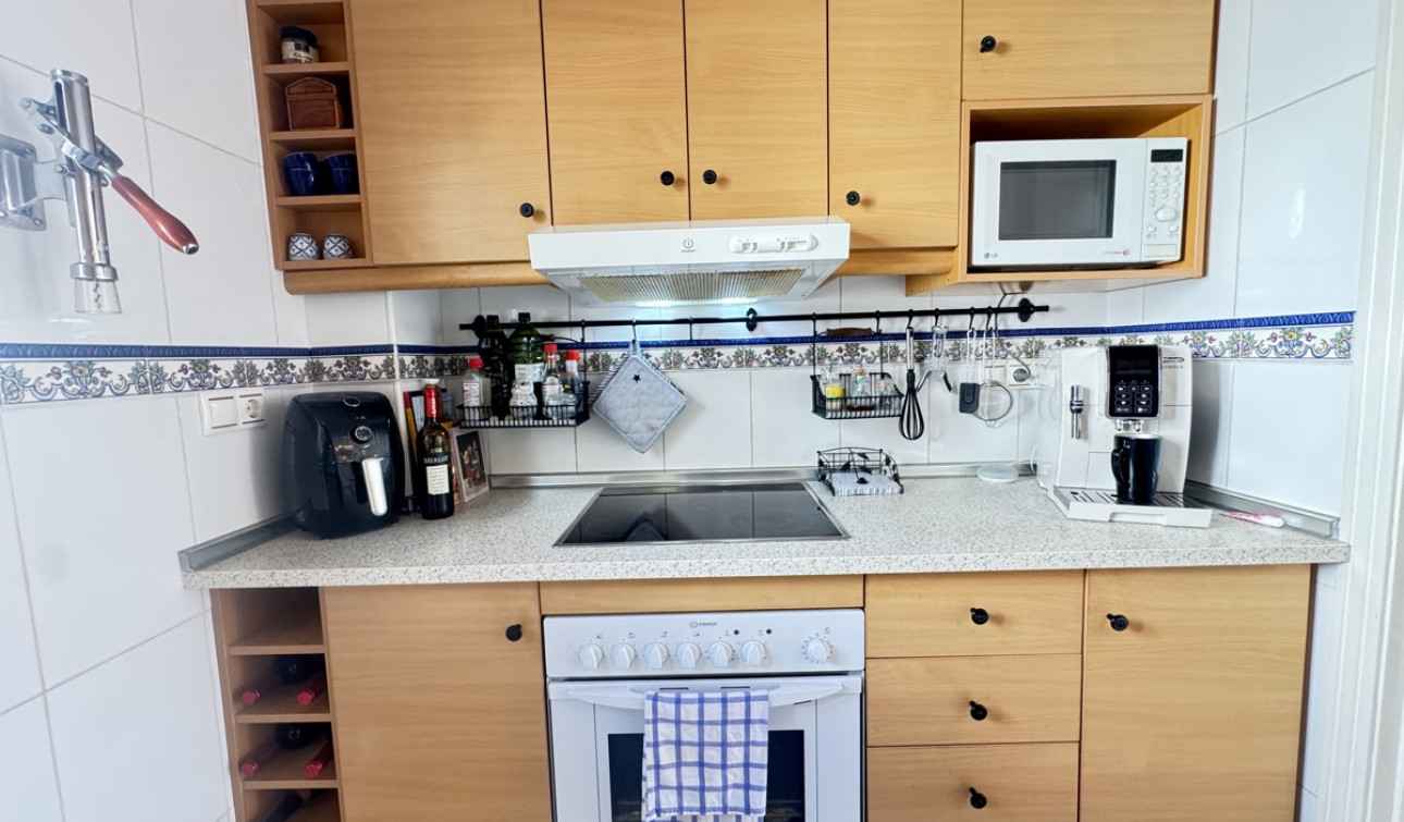 Resale - Apartment / Flat - Los Altos