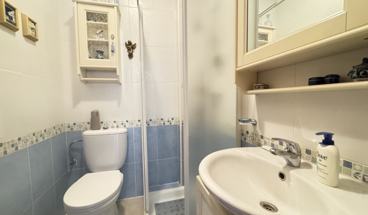 Resale - Apartment / Flat - Los Altos