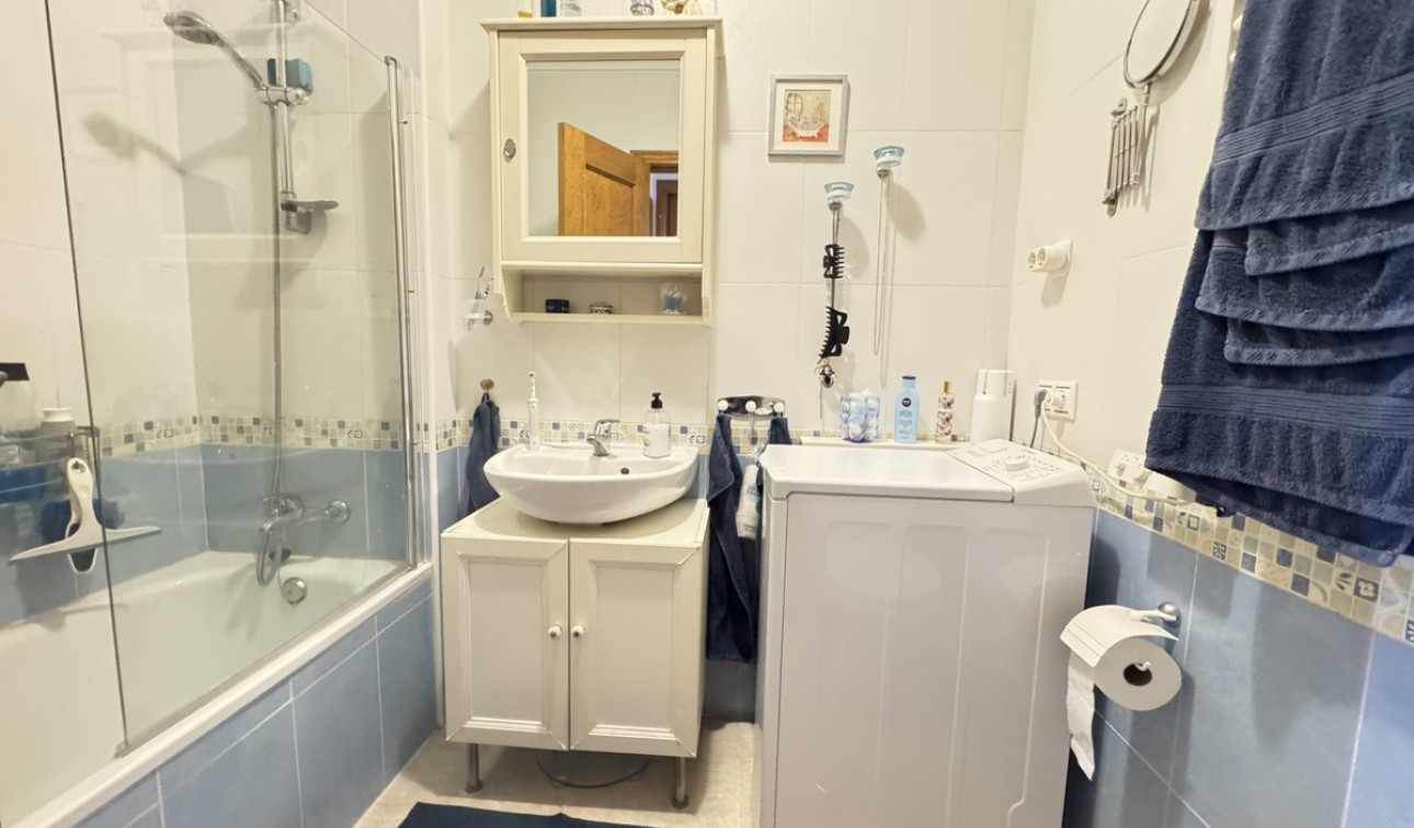 Resale - Apartment / Flat - Los Altos