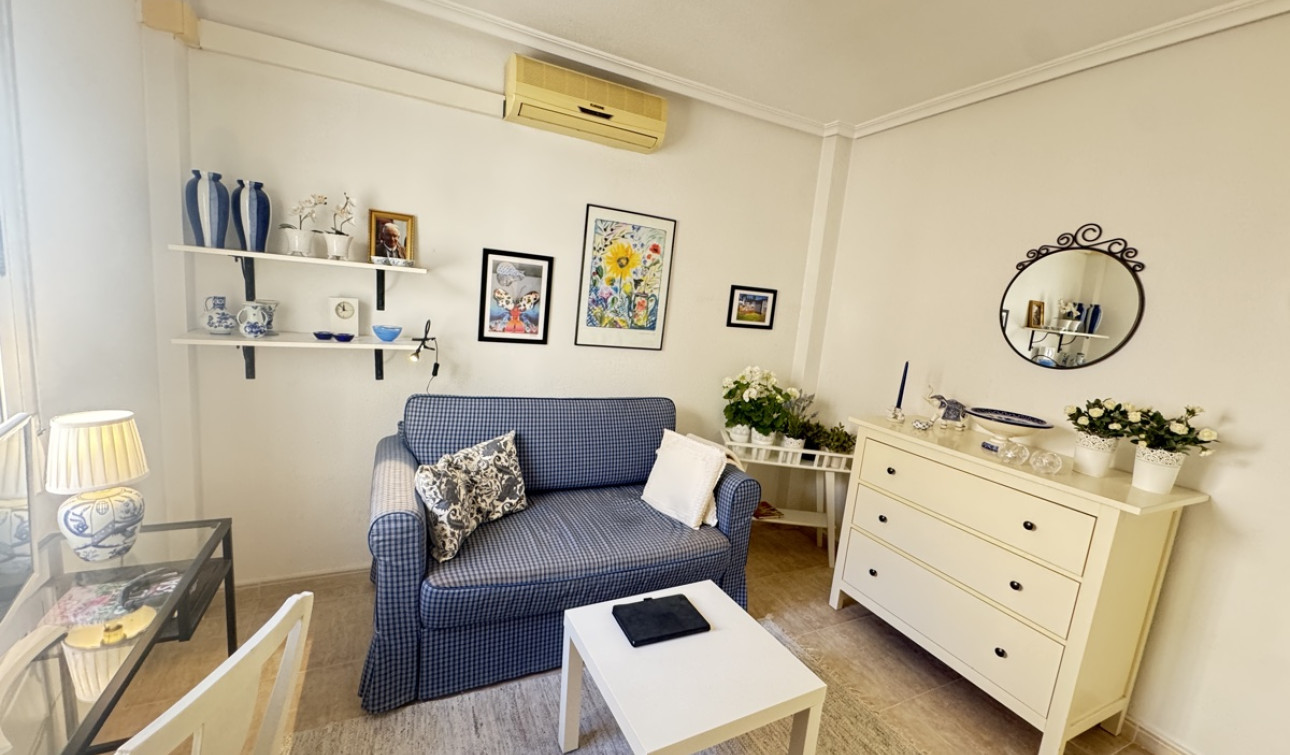 Resale - Apartment / Flat - Los Altos