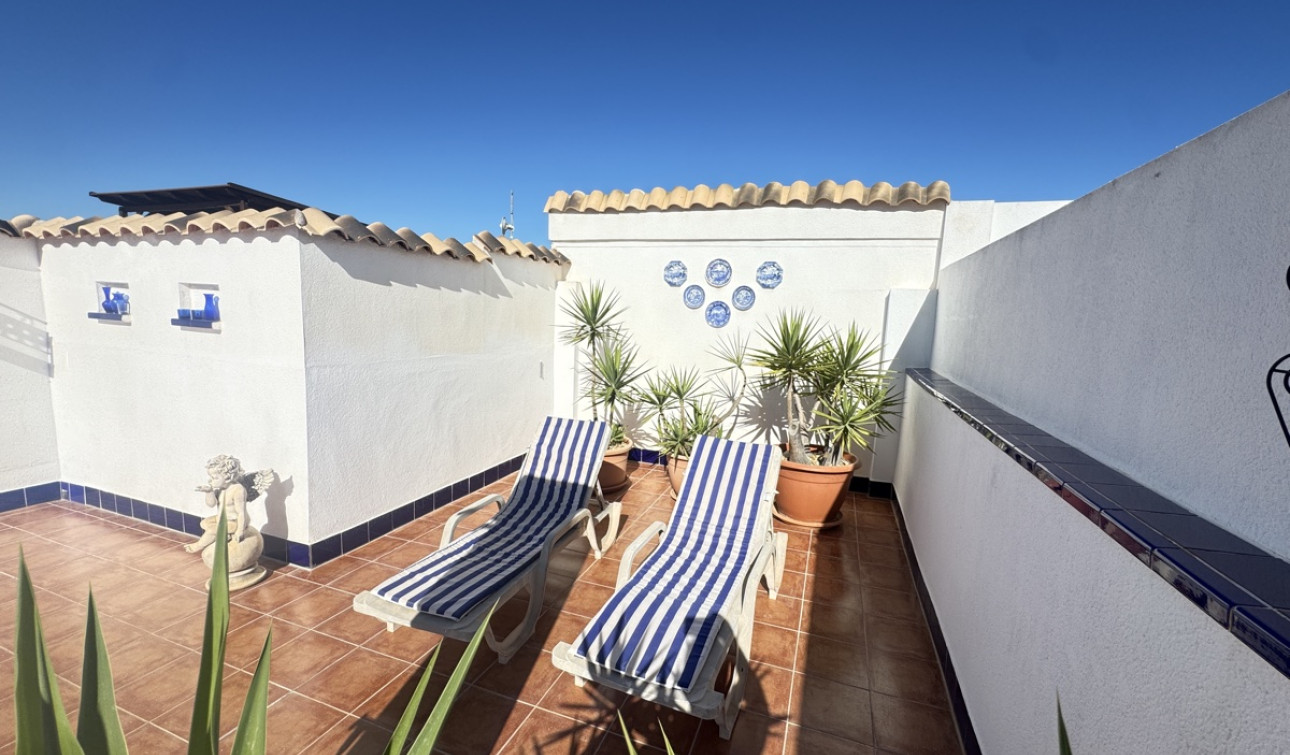 Resale - Apartment / Flat - Los Altos