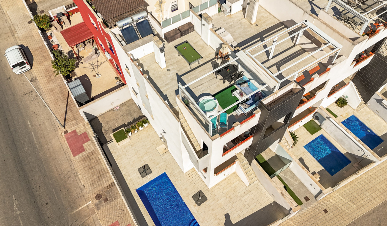 Resale - Apartment / Flat - Los Altos