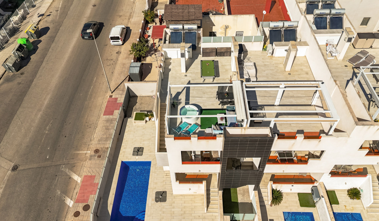 Resale - Apartment / Flat - Los Altos