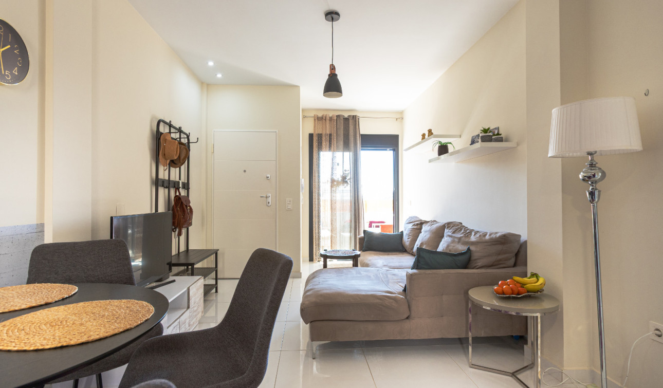 Resale - Apartment / Flat - Los Altos