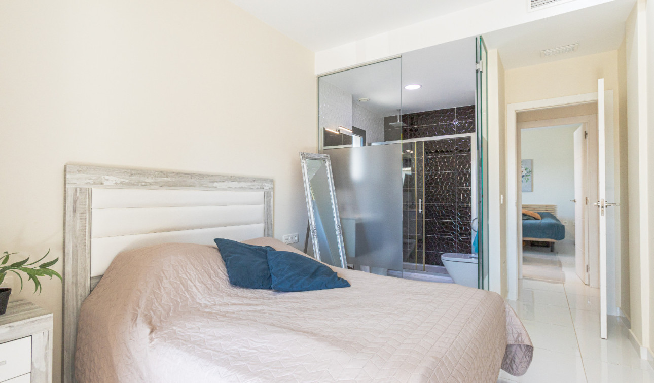 Resale - Apartment / Flat - Los Altos