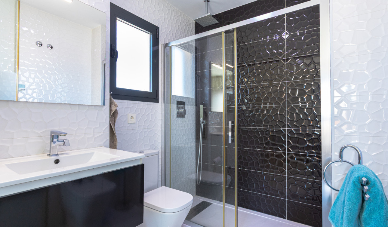 Resale - Apartment / Flat - Los Altos