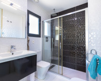 Resale - Apartment / Flat - Los Altos