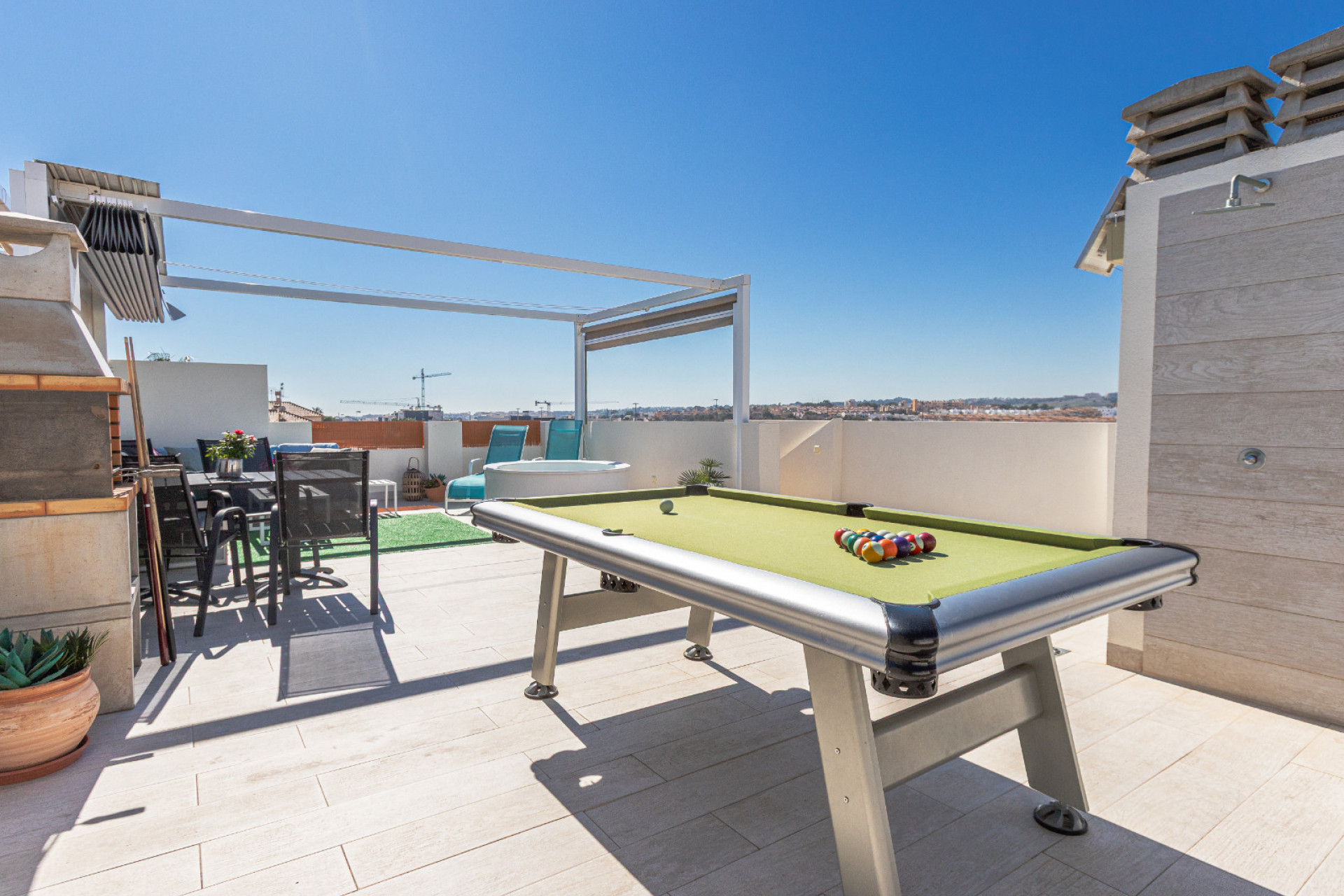 Resale - Apartment / Flat - Los Altos