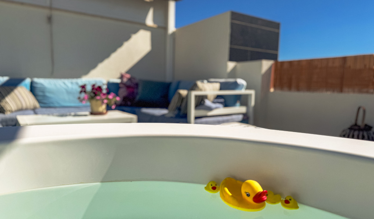 Resale - Apartment / Flat - Los Altos