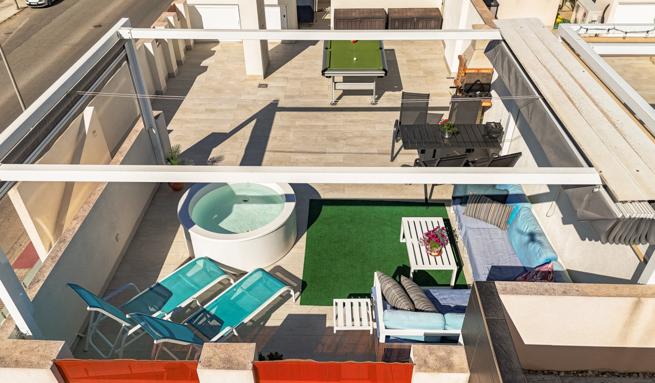 Resale - Apartment / Flat - Los Altos