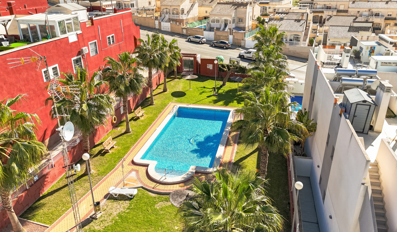 Resale - Apartment / Flat - Los Altos