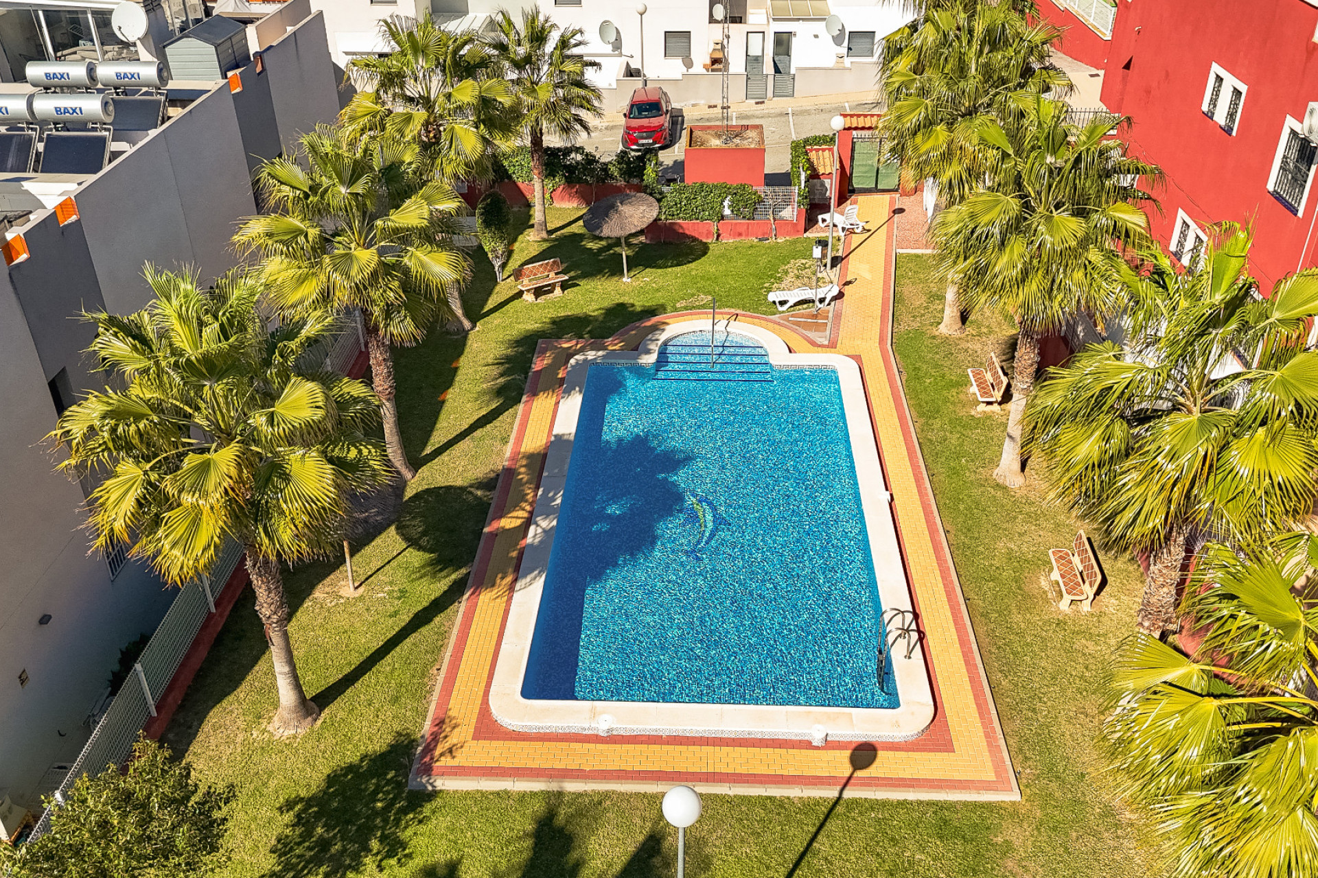 Resale - Apartment / Flat - Los Altos