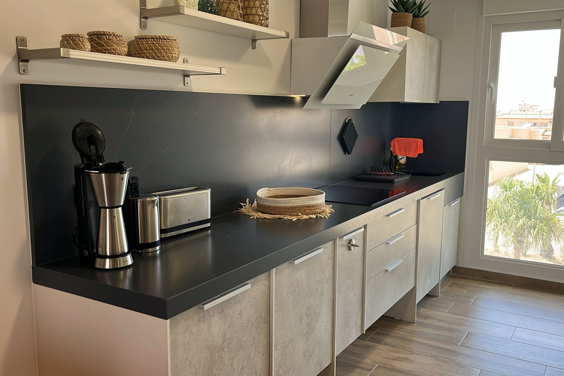 Resale - Apartment / Flat - Los Altos