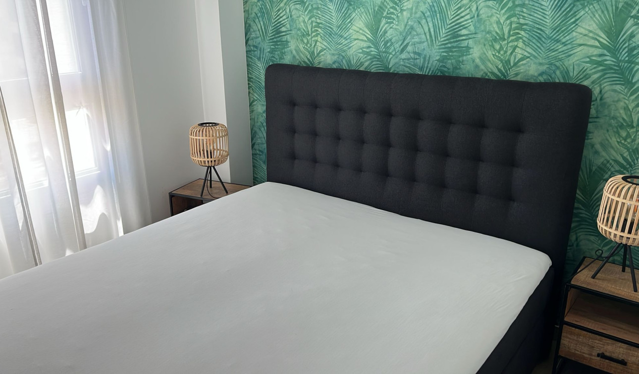 Resale - Apartment / Flat - Los Altos
