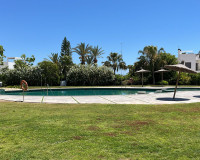 Resale - Apartment / Flat - Los Altos