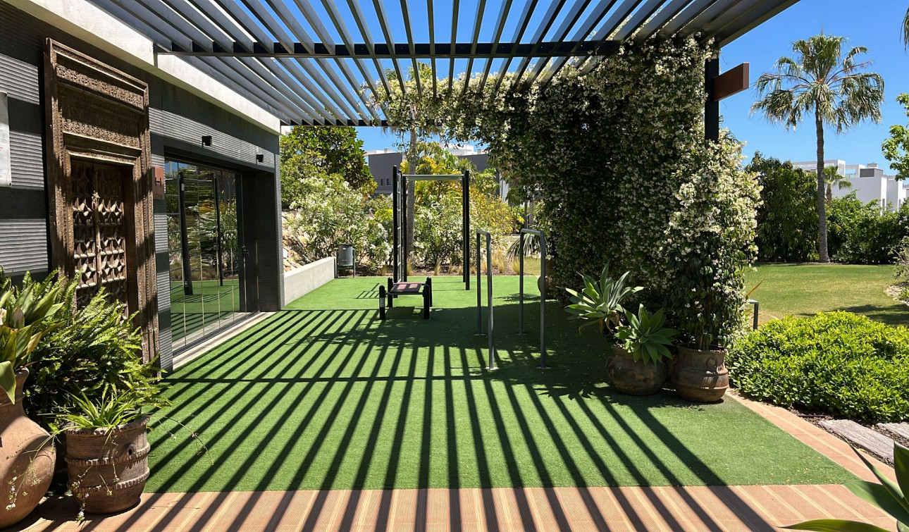 Resale - Apartment / Flat - Los Altos