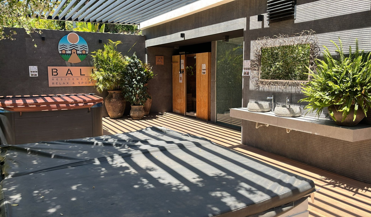 Resale - Apartment / Flat - Los Altos