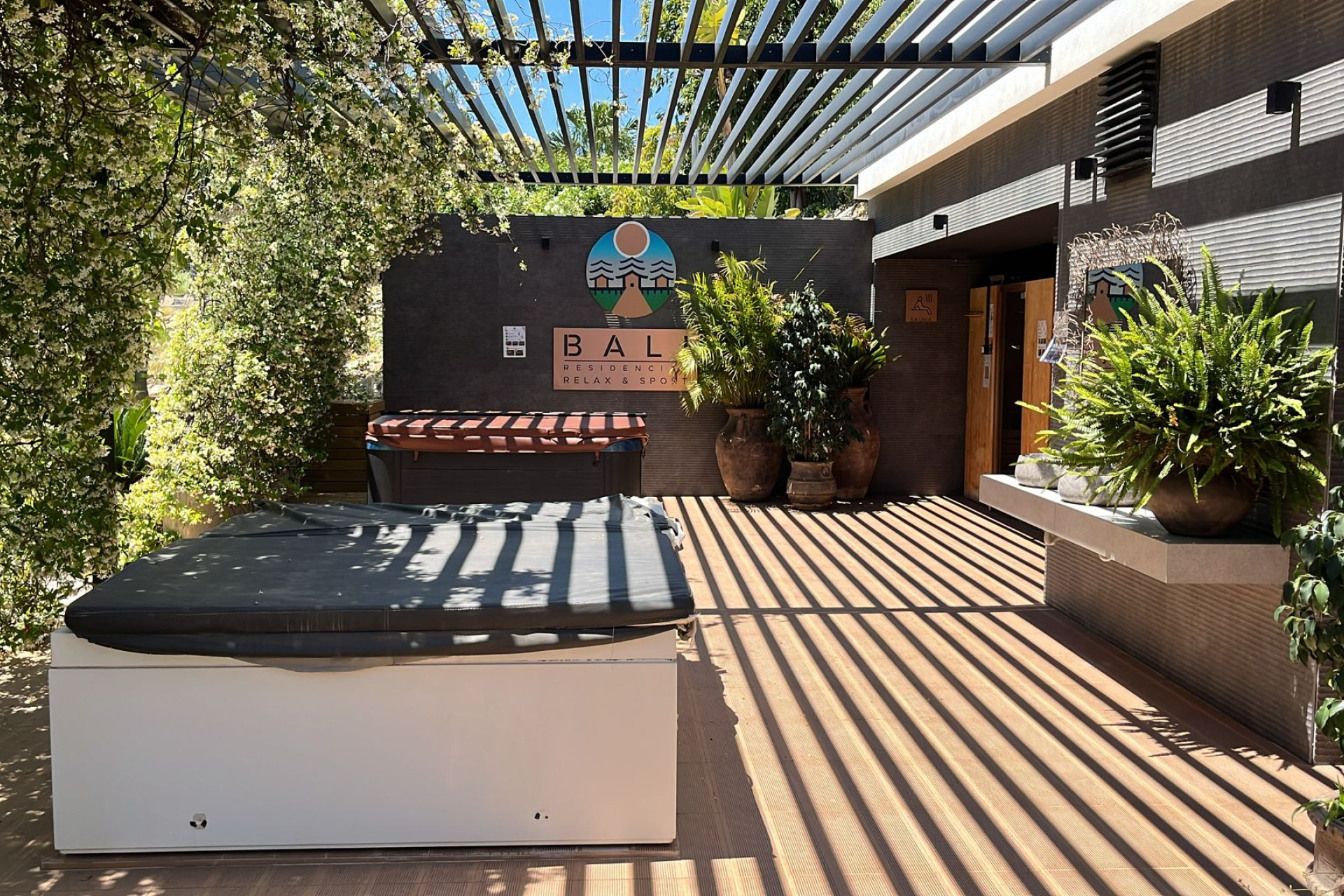 Resale - Apartment / Flat - Los Altos