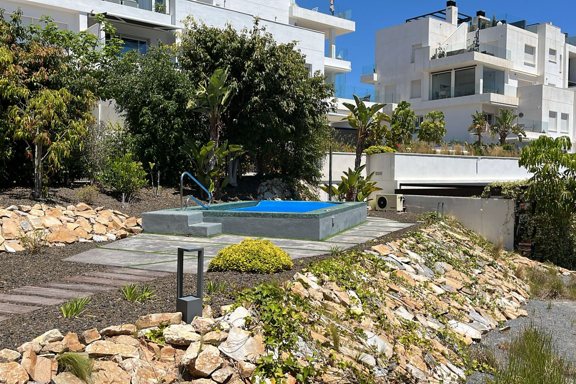 Resale - Apartment / Flat - Los Altos