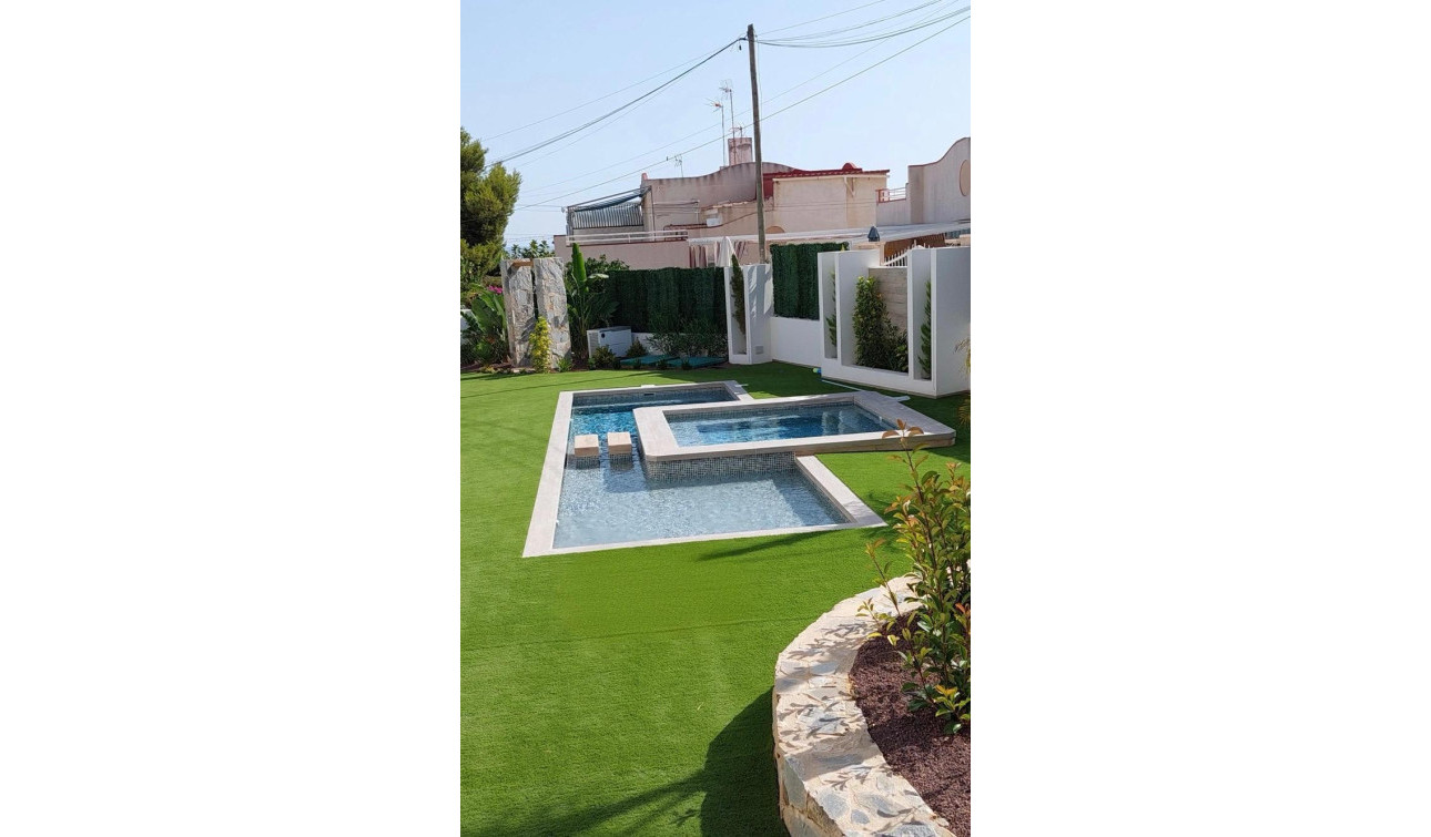 Resale - Apartment / Flat - Los Balcones