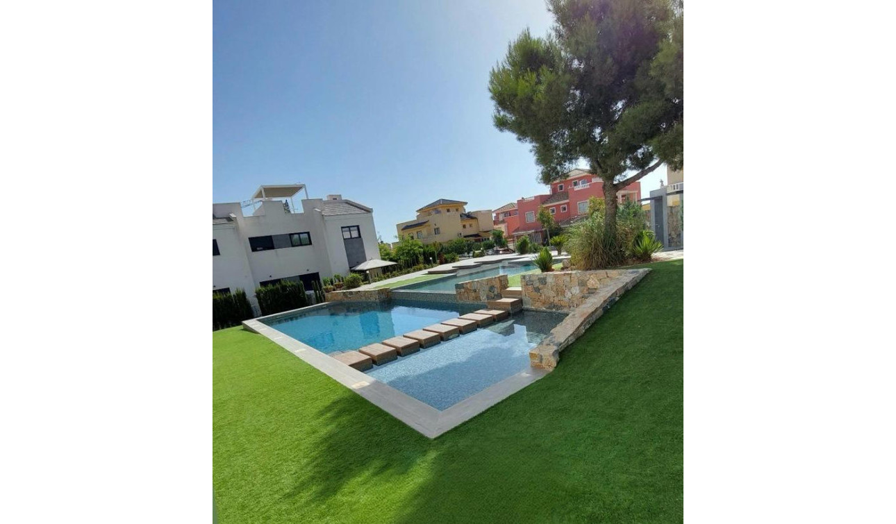 Resale - Apartment / Flat - Los Balcones