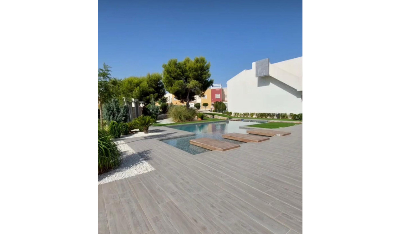 Resale - Apartment / Flat - Los Balcones