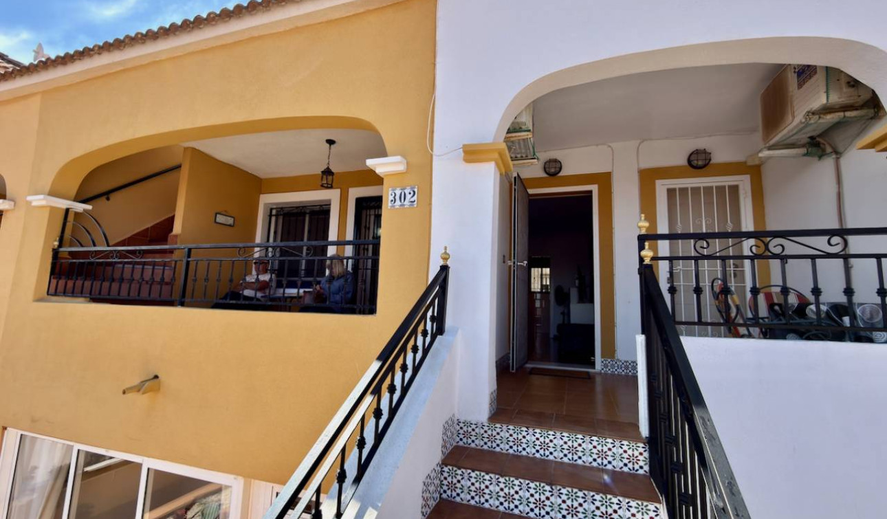 Resale - Apartment / Flat - Los Montesinos - La Herrada