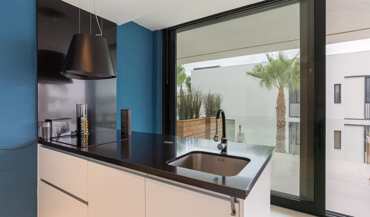 Resale - Apartment / Flat - Mar de Cristal