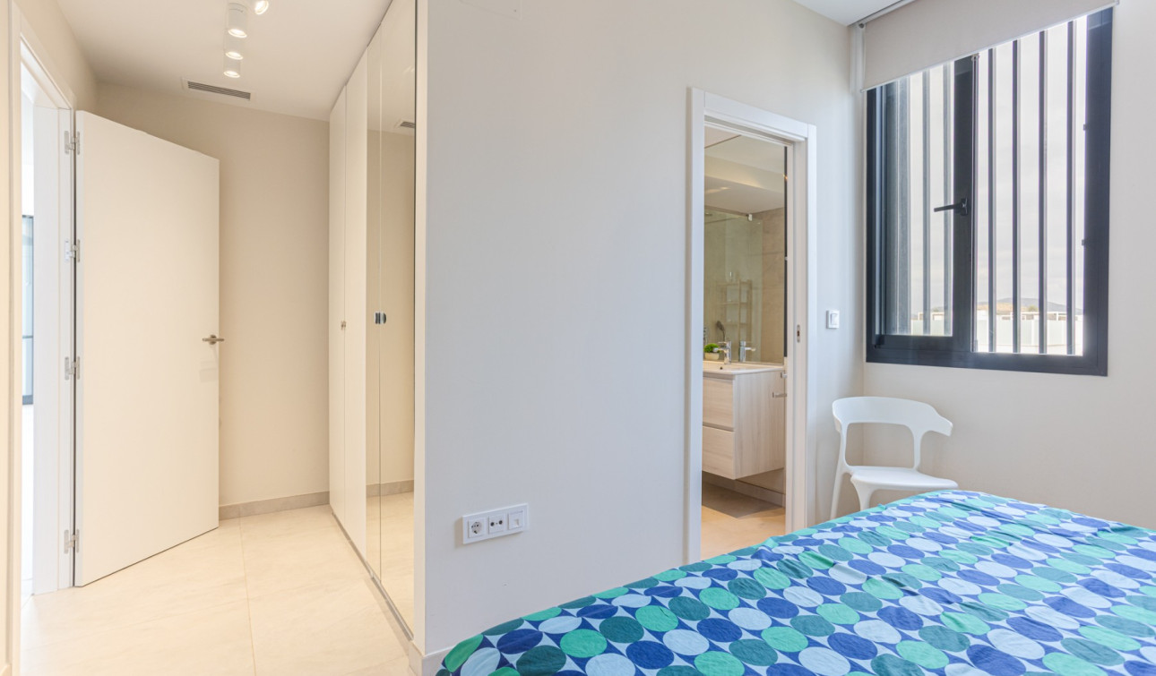 Resale - Apartment / Flat - Mar de Cristal