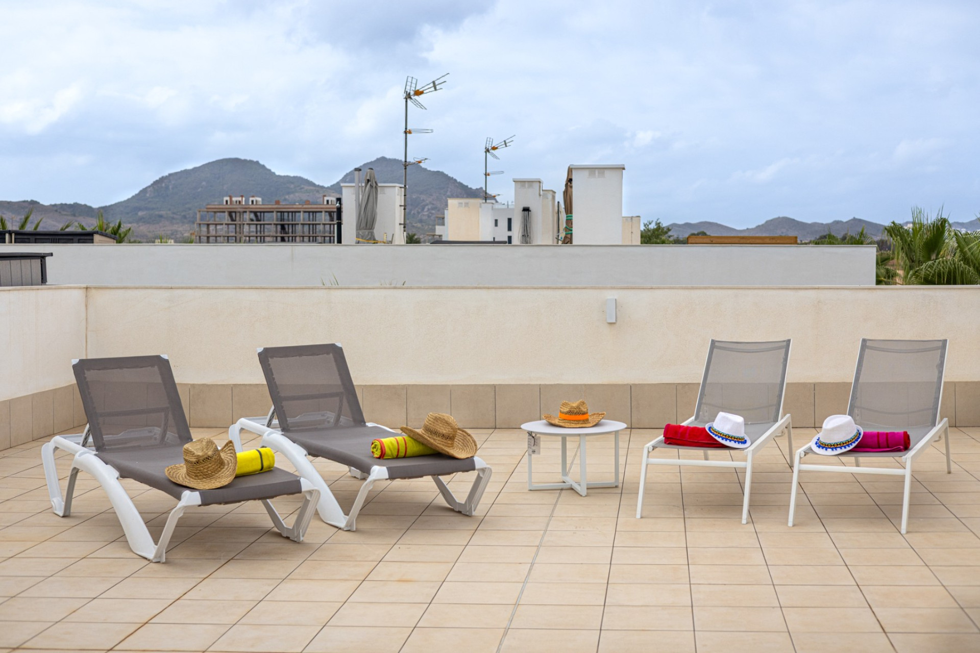 Resale - Apartment / Flat - Mar de Cristal