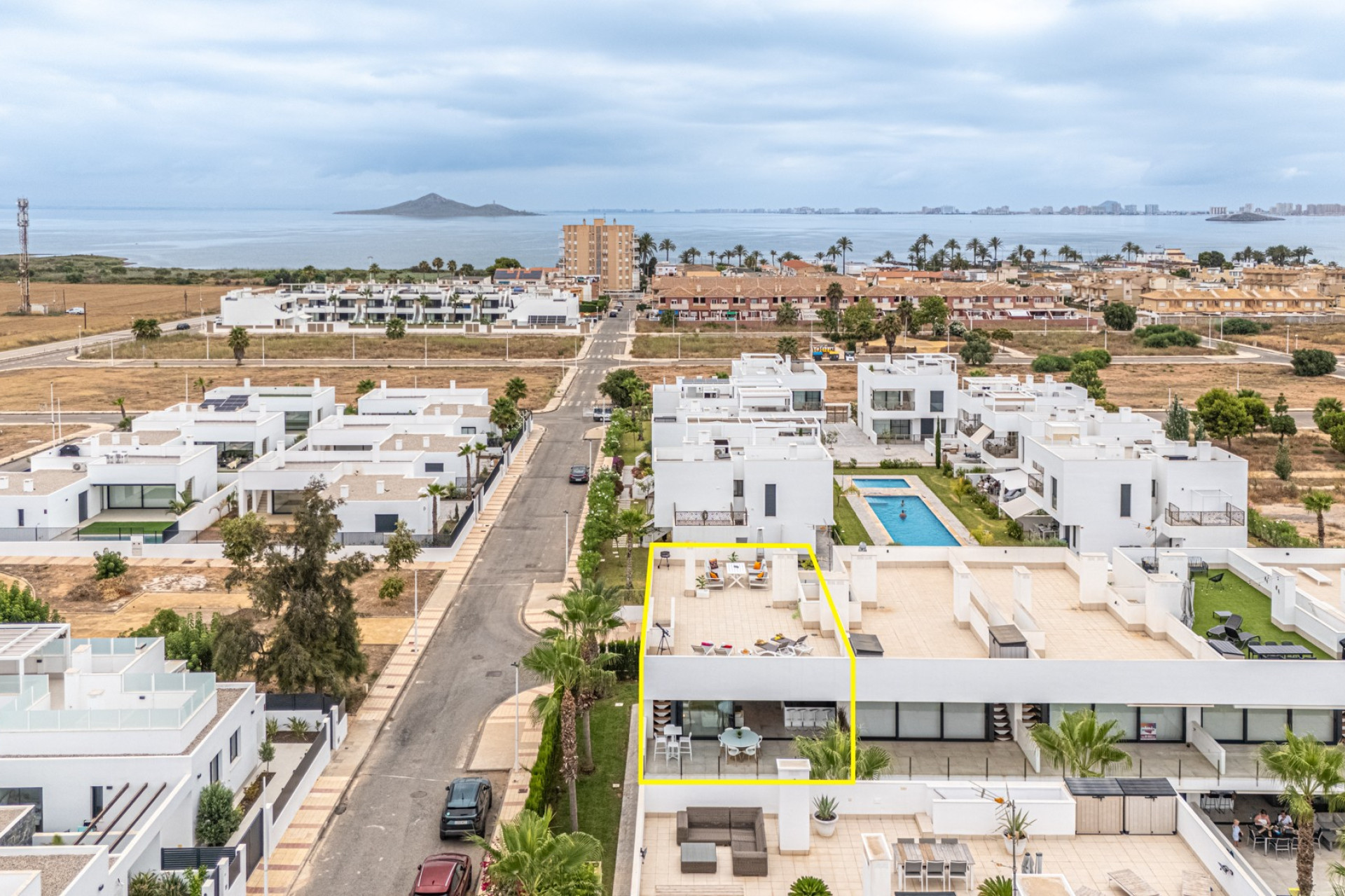Resale - Apartment / Flat - Mar de Cristal