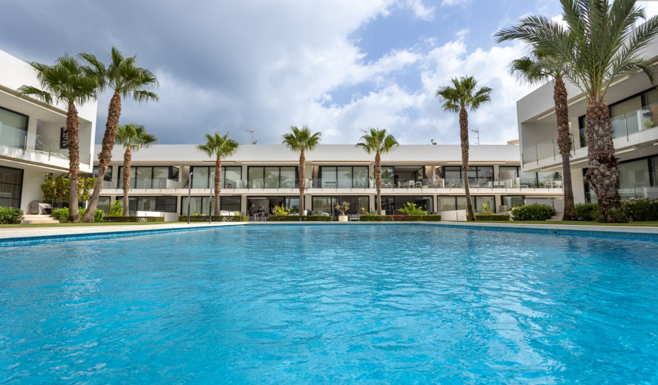 Resale - Apartment / Flat - Mar de Cristal