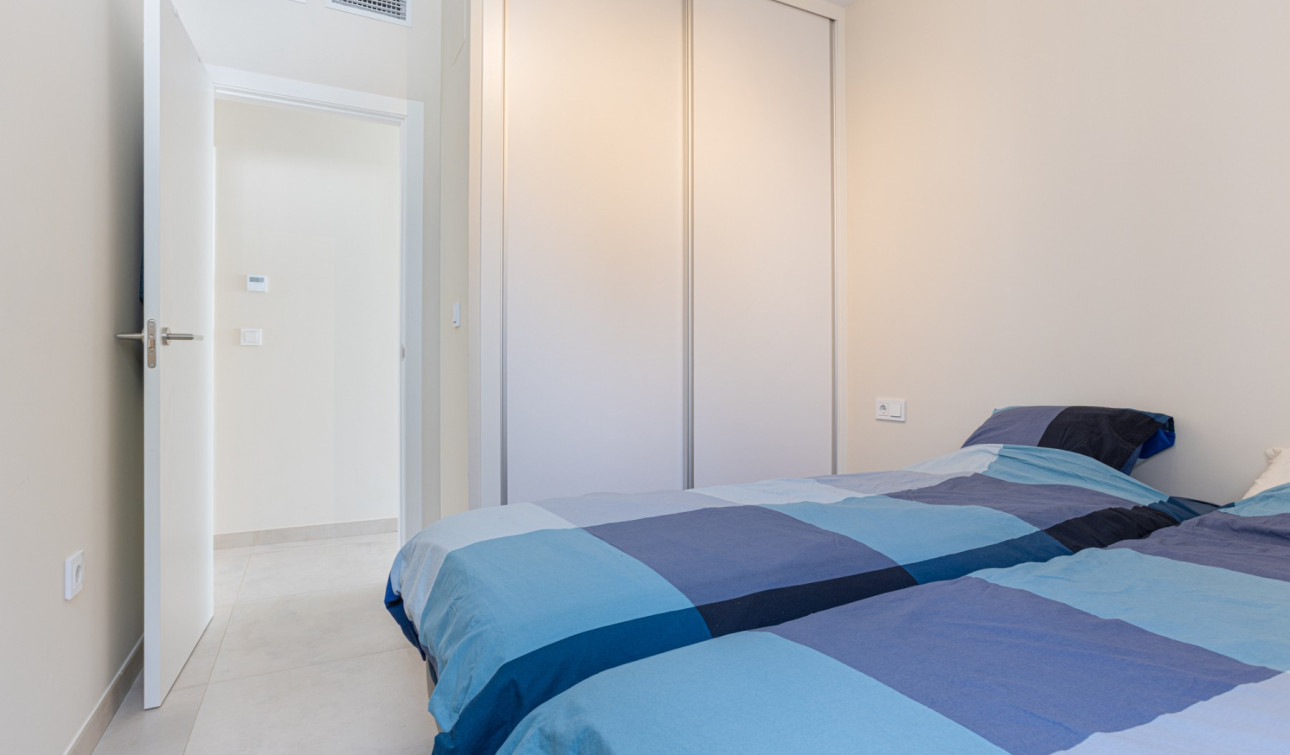 Resale - Apartment / Flat - Mar de Cristal