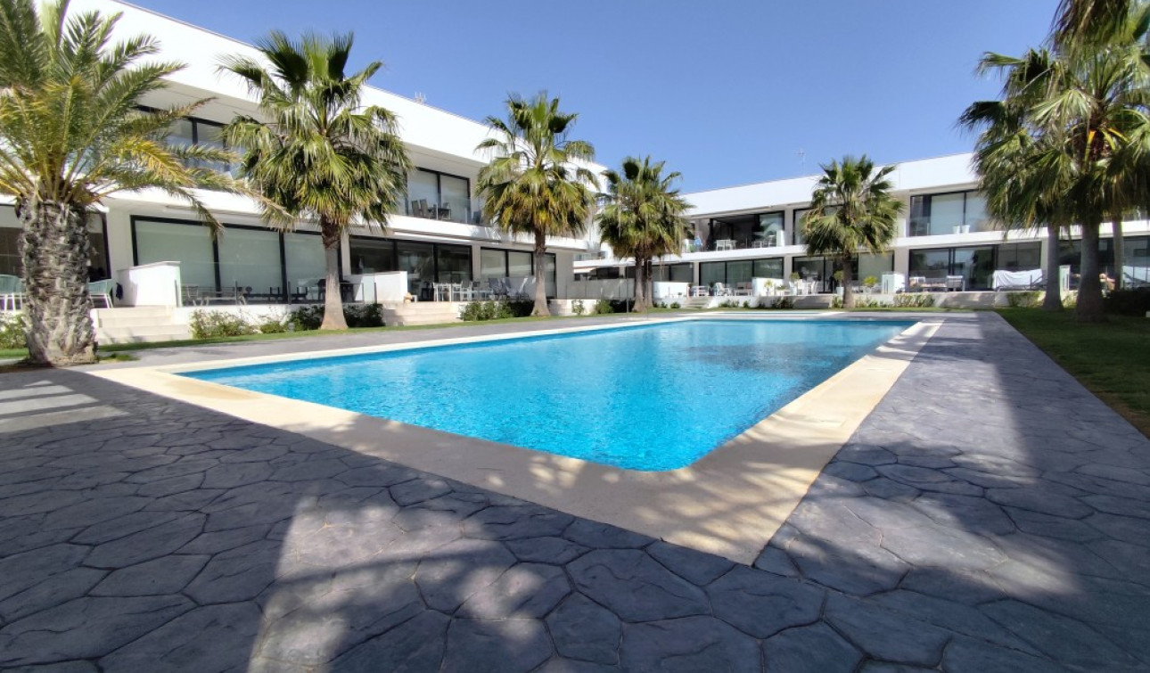 Resale - Apartment / Flat - Mar de Cristal