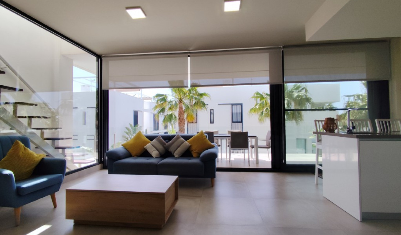 Resale - Apartment / Flat - Mar de Cristal