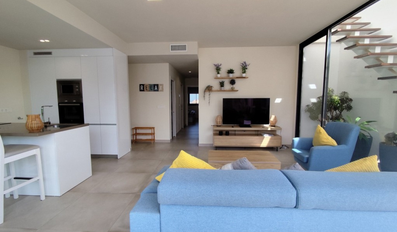 Resale - Apartment / Flat - Mar de Cristal