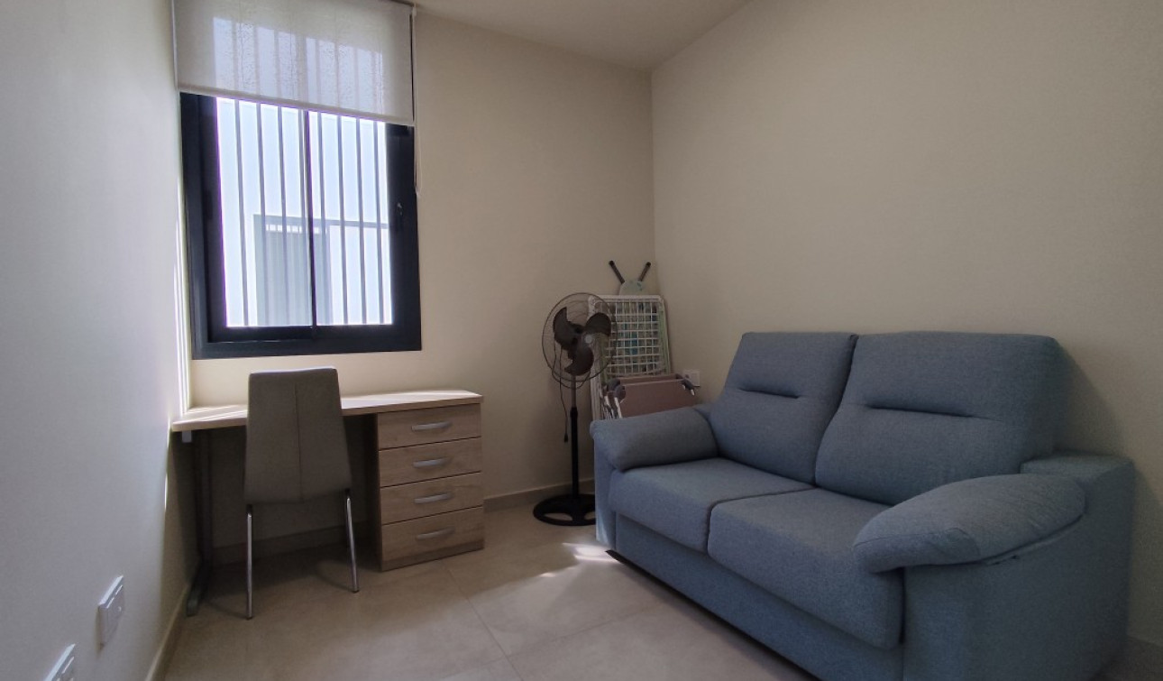 Resale - Apartment / Flat - Mar de Cristal
