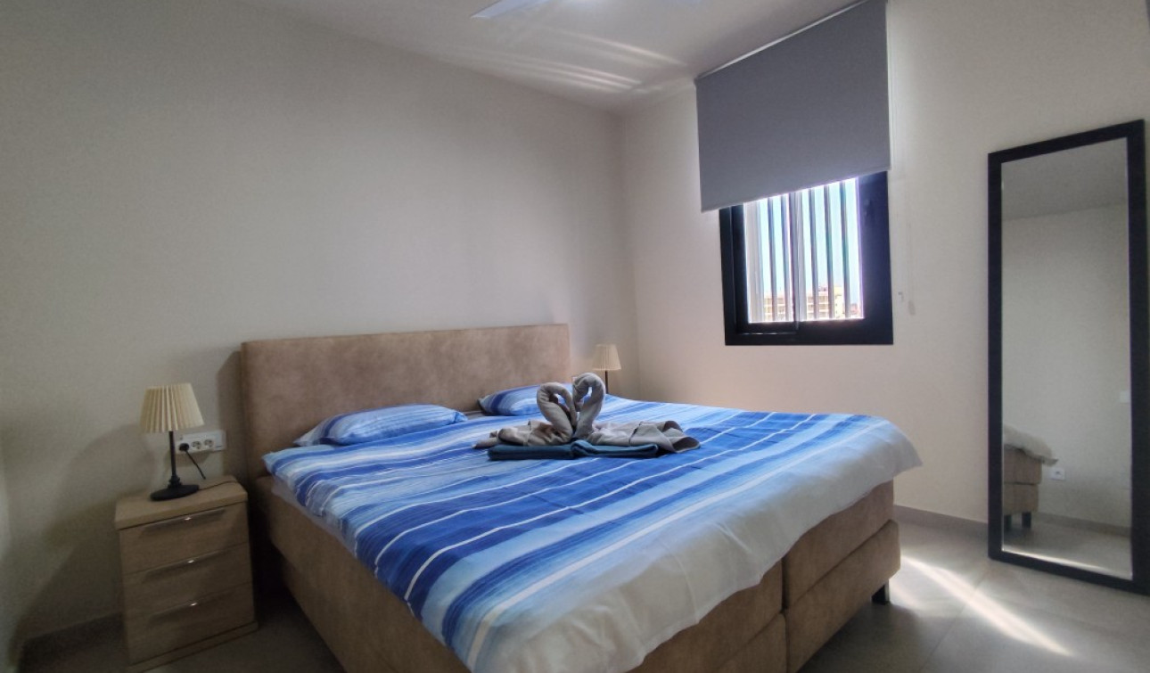 Resale - Apartment / Flat - Mar de Cristal