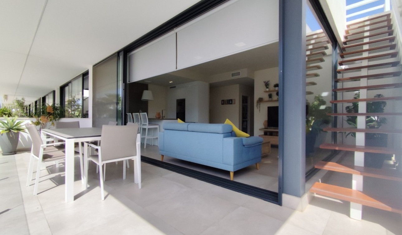 Resale - Apartment / Flat - Mar de Cristal