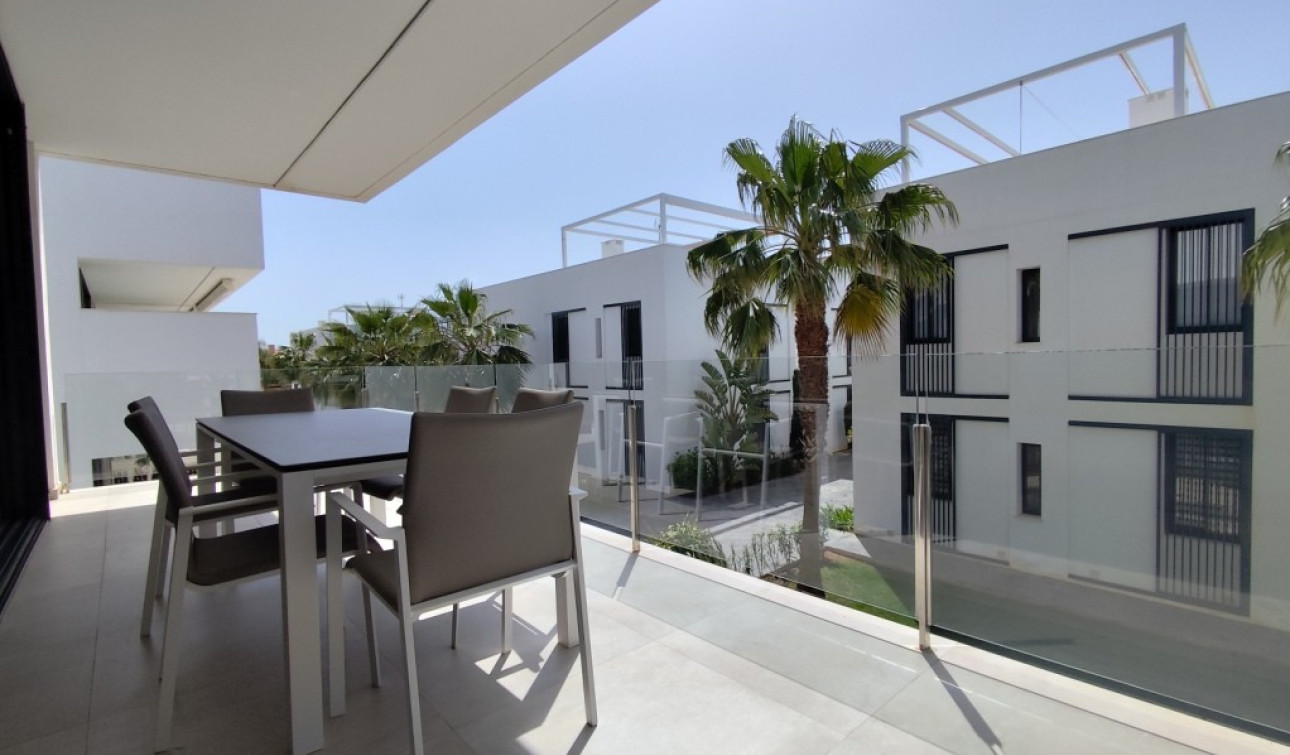 Resale - Apartment / Flat - Mar de Cristal