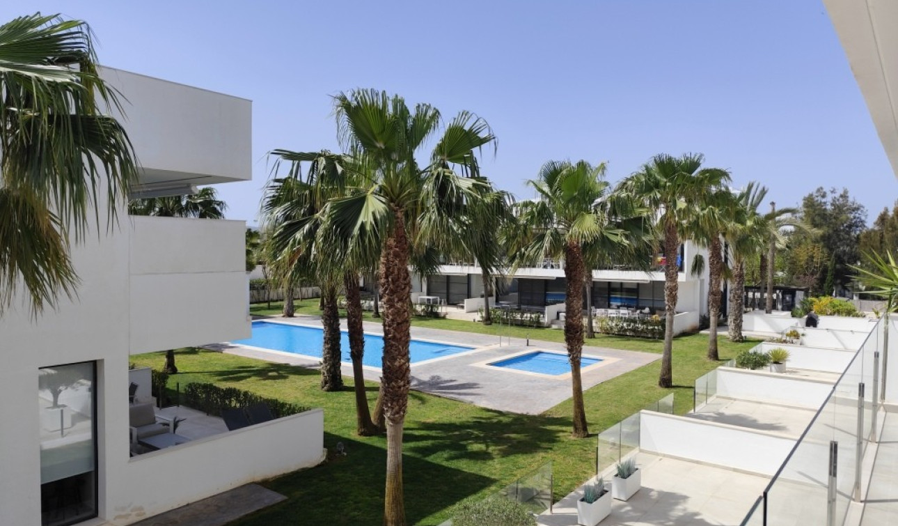 Resale - Apartment / Flat - Mar de Cristal