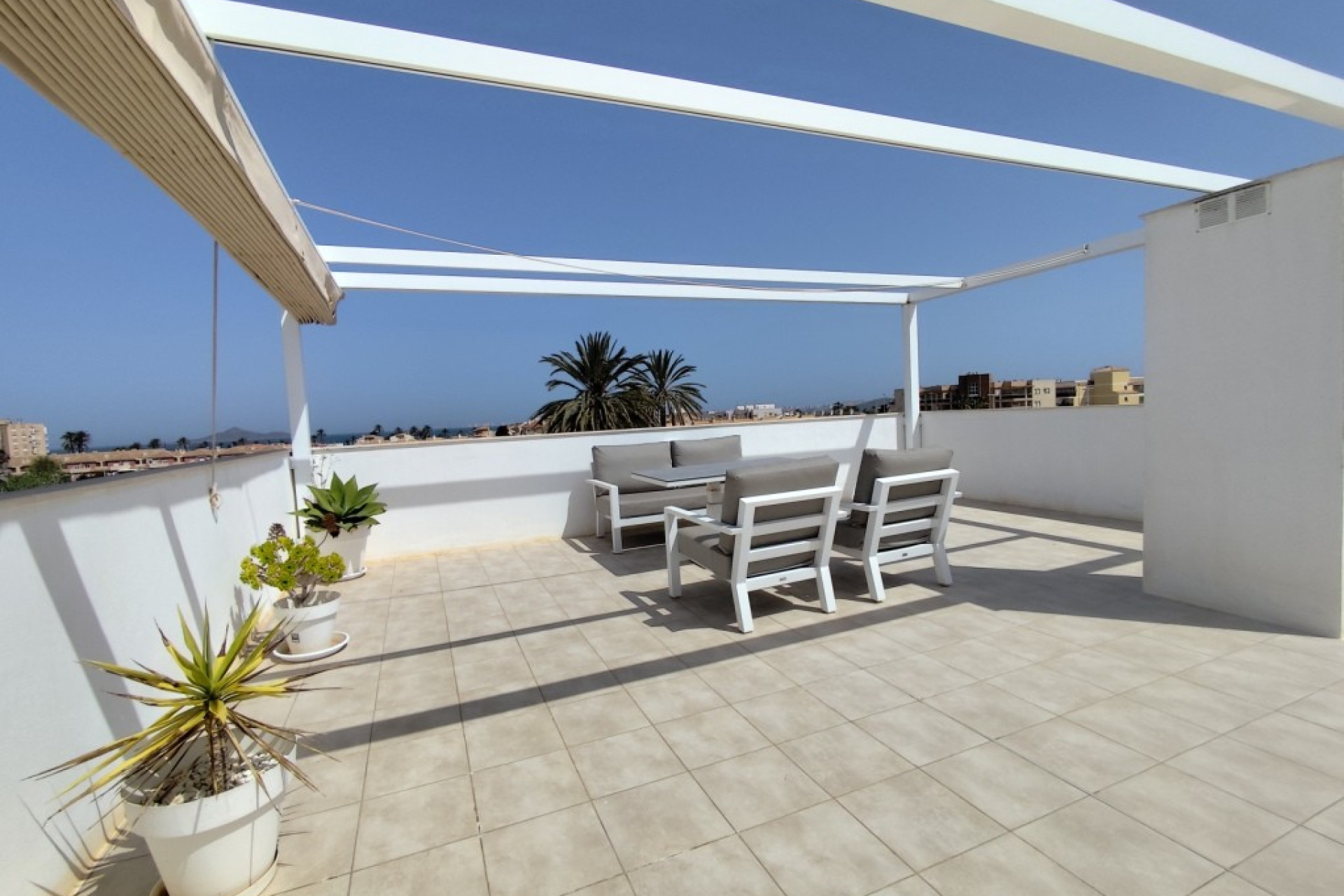 Resale - Apartment / Flat - Mar de Cristal