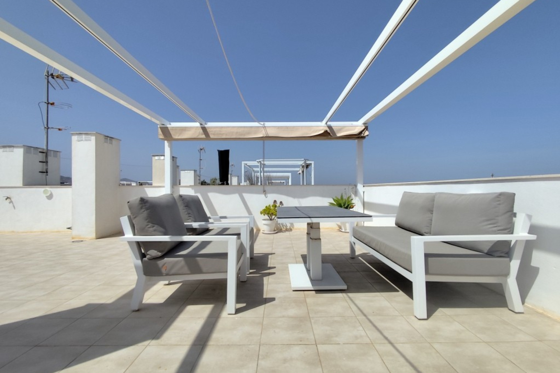 Resale - Apartment / Flat - Mar de Cristal