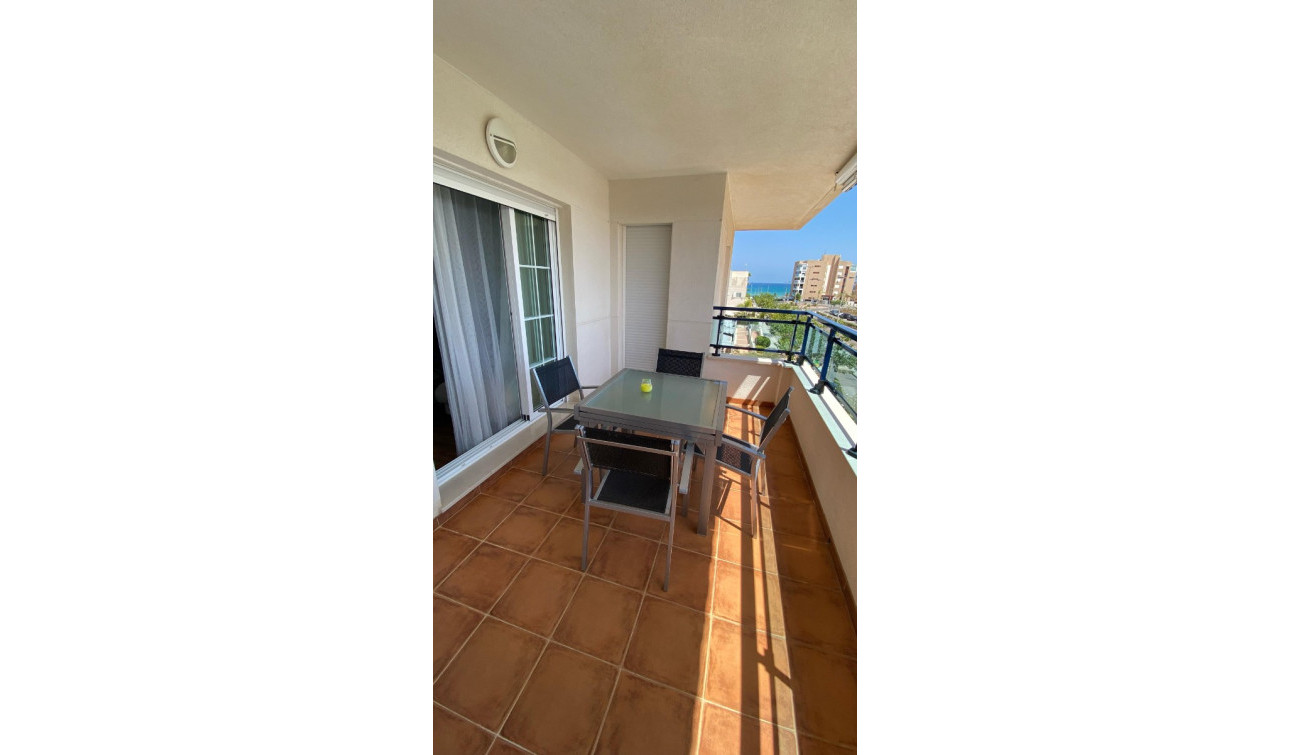 Resale - Apartment / Flat - Mil Palmeras