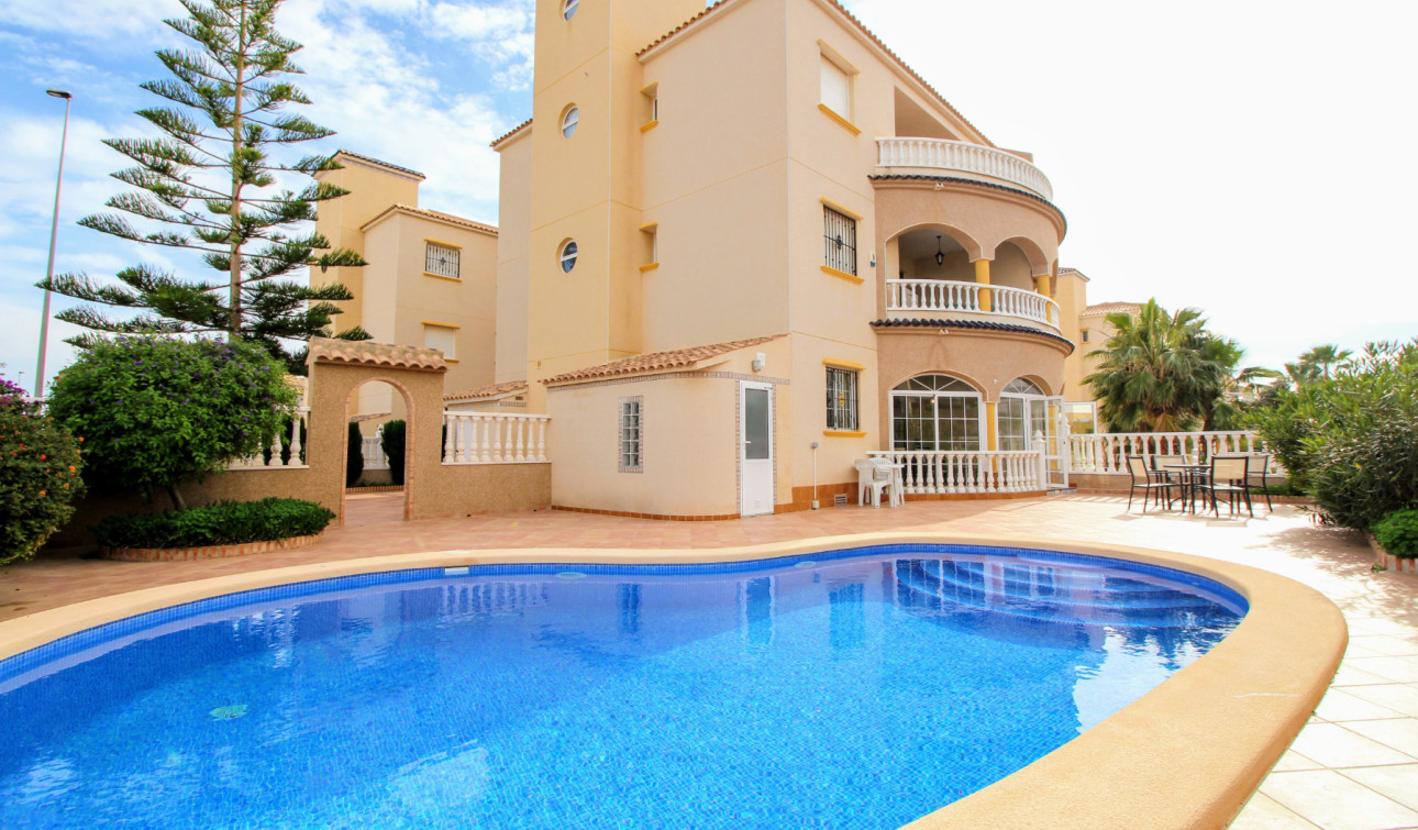 Resale - Apartment / Flat - Orihuela Costa - Cabo Roig