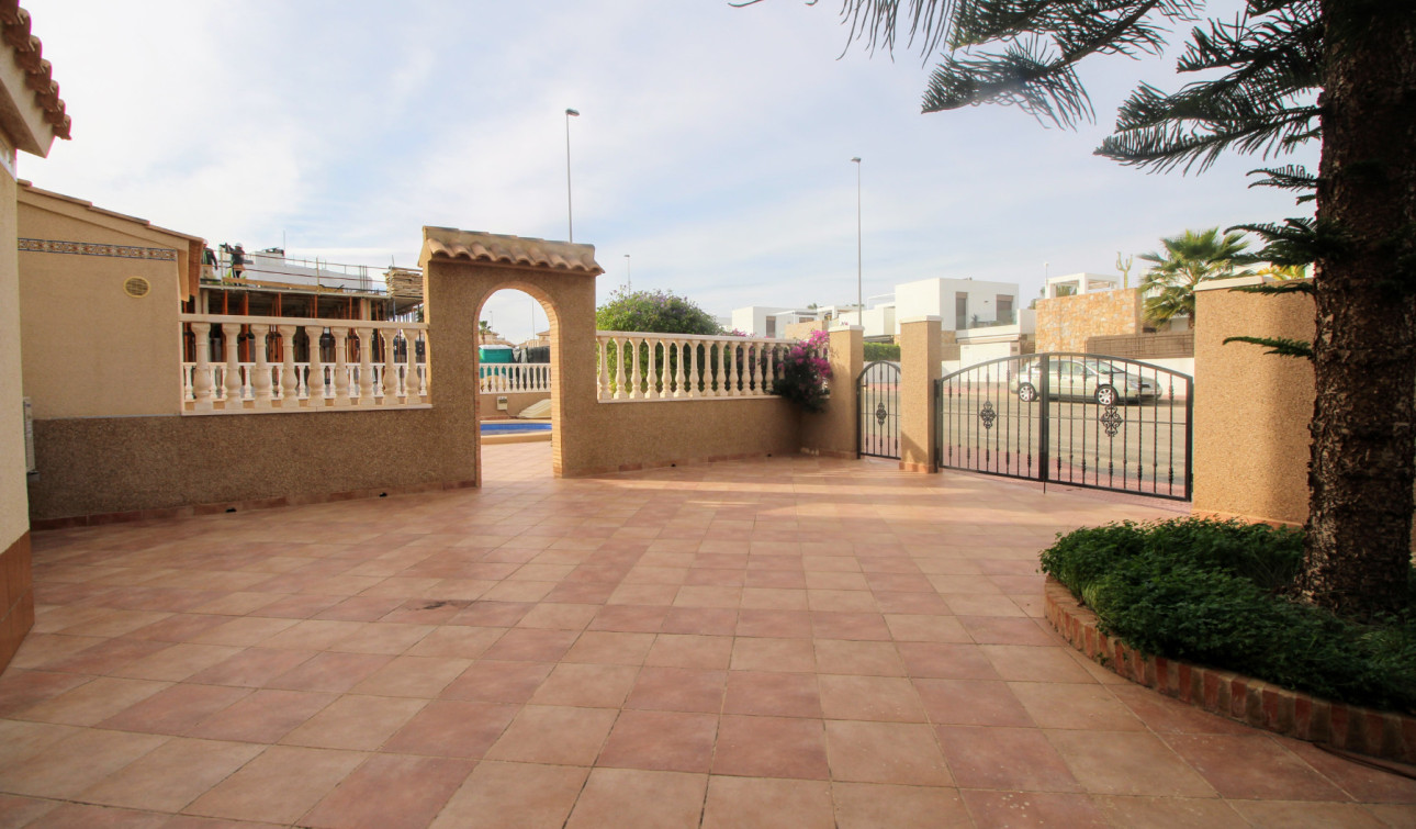 Resale - Apartment / Flat - Orihuela Costa - Cabo Roig