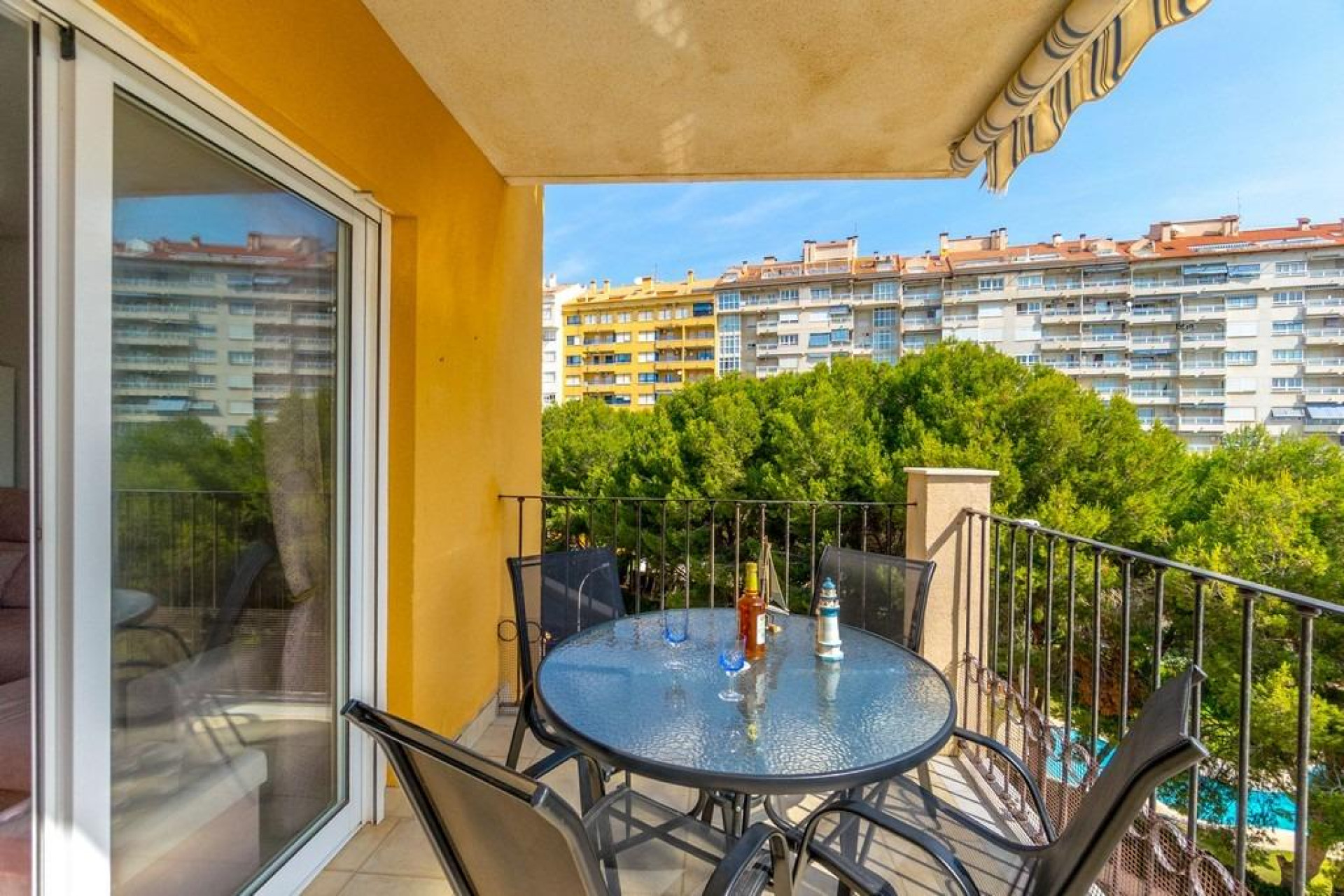 Resale - Apartment / Flat - Orihuela Costa - Campoamor