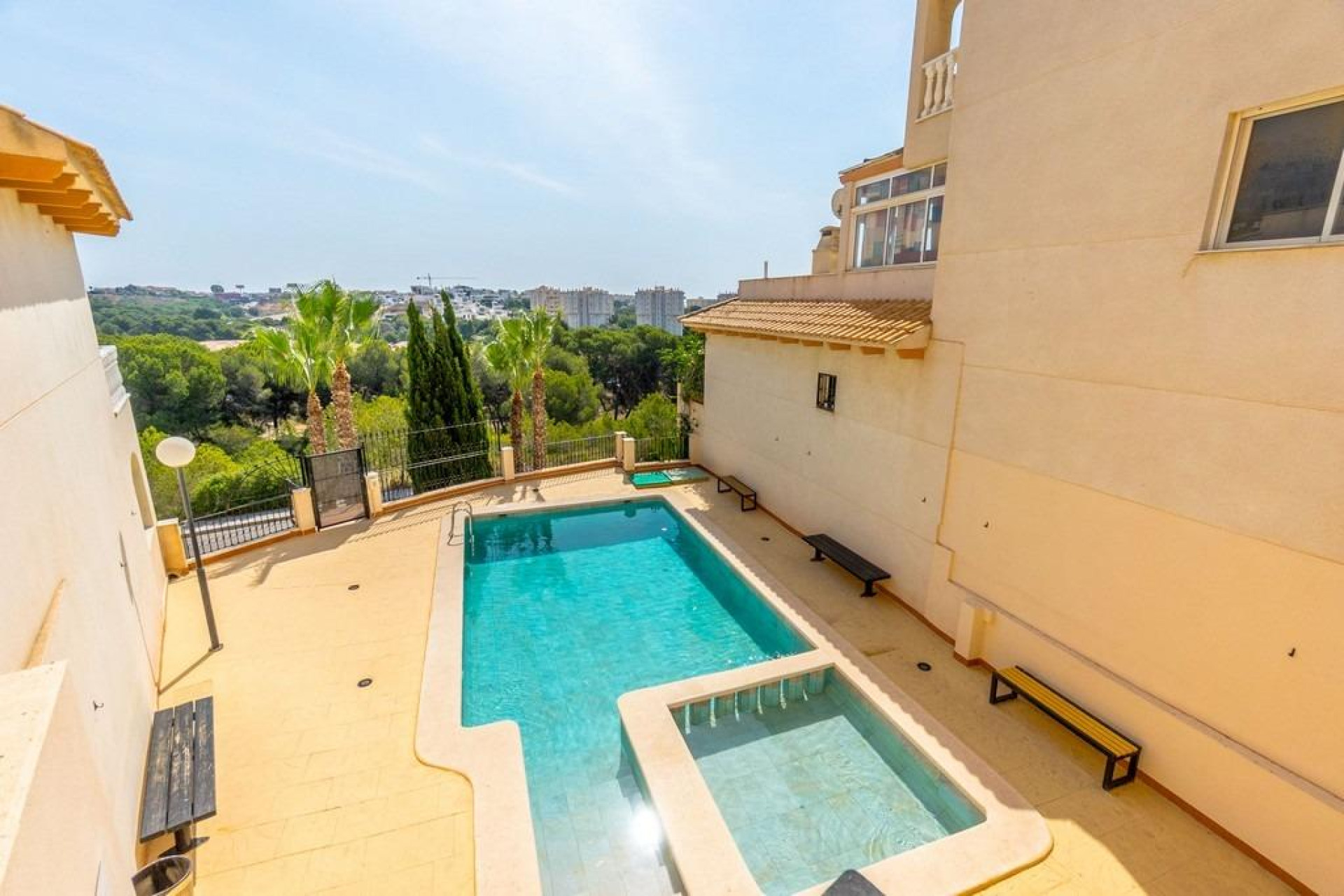 Resale - Apartment / Flat - Orihuela Costa - Campoamor